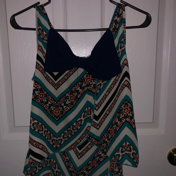Rue 21 Top - Picture 2 of 3
